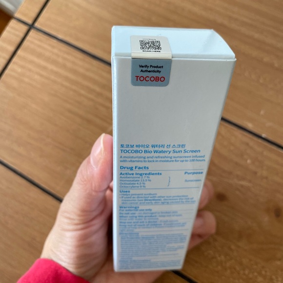 TOCOBO Bio Watery Sun Screen SPF 50 - Picture 2 of 4